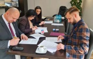 Wójt Gminy Malczyce: Umowa na budowę szkolnego basenu została podpisana