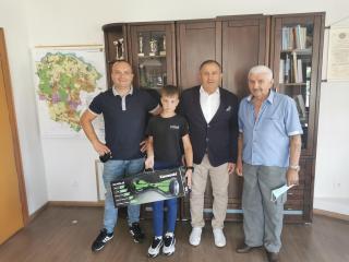 12-letni Igor z Głoski nagrodzony za wzorową postawę i odnalezienie zaginionego mieszkańca gminy
