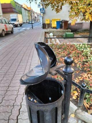 Ataki wandalów na mienie publiczne - walka z głupotą