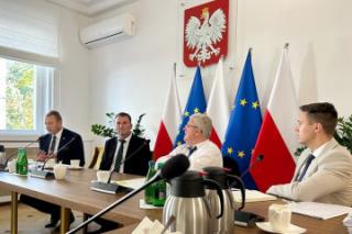 Przedstawiciel zarządu powiatu i wójt gminy Udanin na spotkaniu z ministrami