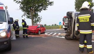 WYPADEK! ZDERZENIE DWÓCH SAMOCHODÓW KOŁO KOMORNIK