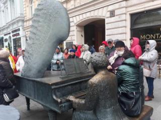 Średzcy seniorzy zwiedzają centrum Polski - Łódź i okolice