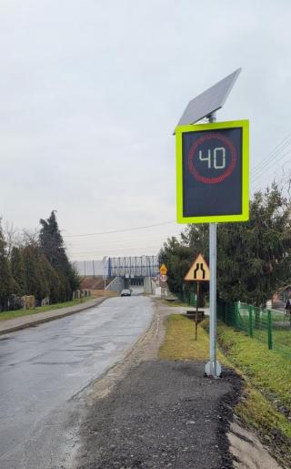 W Chomiąży powstało nowe przejście dla pieszych i chodnik