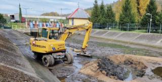 Stop powodzi! Prace interwencyjne Wód Polskich na terenie powiatu średzkiego