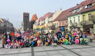 Wiosenna parada Szkoły Podstawowej nr 1