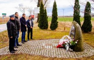 Uczcili pamięć tragicznie zmarłych w katastrofie śmigłowca Lotniczego Pogotowia Ratunkowego