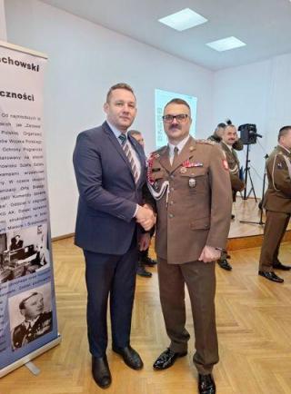 Przekazanie Dowodzenia nad 10 Wrocławską Brygadą Łączności z udziałem Wójta Gminy Udanin