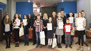 10 LAUREATÓW TURNIEJU WIEDZY POŻARNICZEJ 