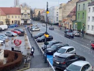Kto włącza w dzień lampy uliczne Tauron?