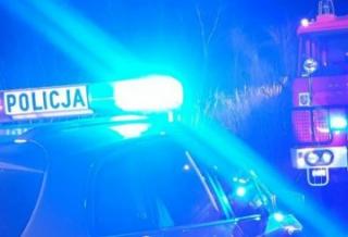 Wypadł z pojazdu i zginął na miejscu. Tragiczny finał jazdy 27-latka