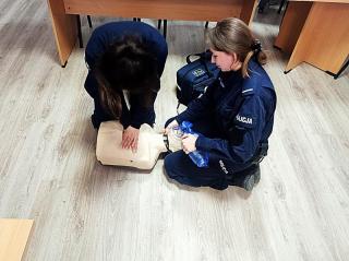 Średzcy policjanci doskonalili swoje umiejętności z zakresu udzielania pierwszej pomocy