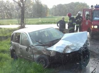 WYPADEK DWÓCH AUT. DWIE OSOBY RANNE