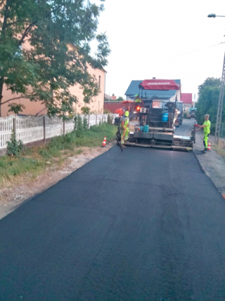 Asfaltowanie drogi gminnej we Wrocisławicach