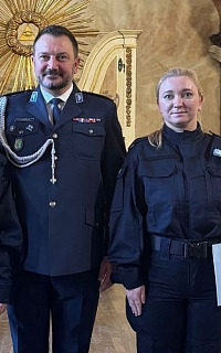 Nowo przyjęte funkcjonariuszki średzkiej policji wypowiedziały rotę ślubowania Fot. KPP w Środzie Śląskiej