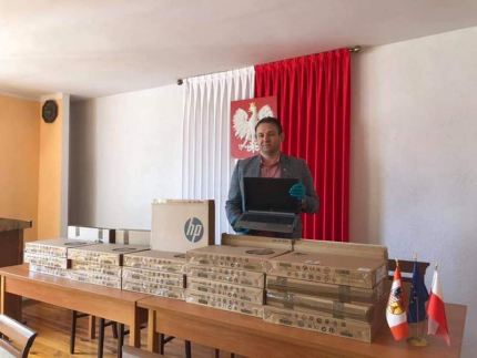 60 tysięcy złotych na laptopy dla uczniów z gminy Udanin