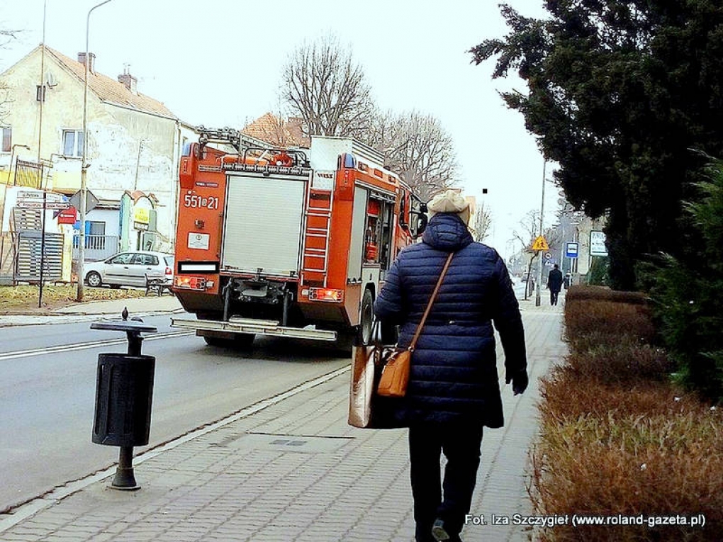 Alarm bombowy w szkole. Ewakuowano uczniów i pracowników