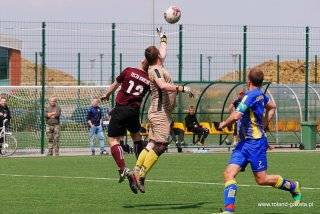 Tęcza Kwietno wygrywa z Damianowem [zdjęcia]