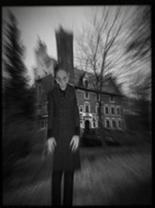 Dracula w zamku na wodzie w Wojnowicach