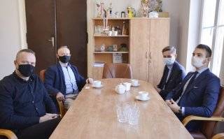 Prezesi LSSE z wizytą w średzkim starostwie