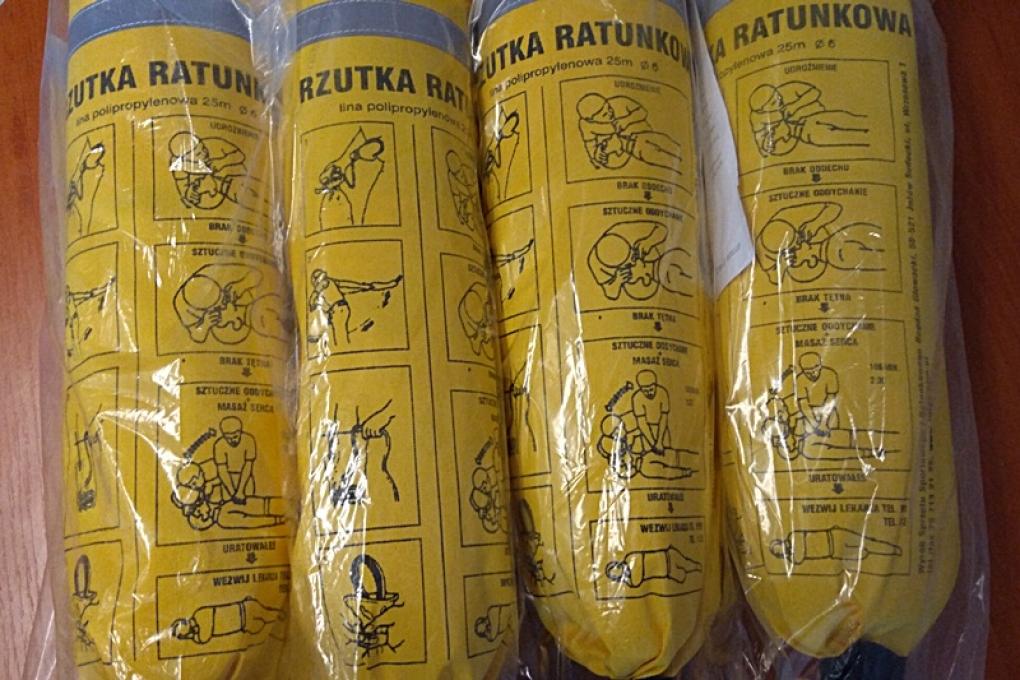 Średzcy policjanci otrzymali rzutki ratunkowe