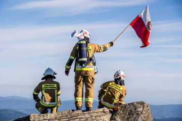 Strażacy na szczycie w szczytnym celu – wśród nich druhowie z Lutyni!