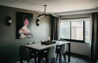 Stół w klimacie industrialnym i loft