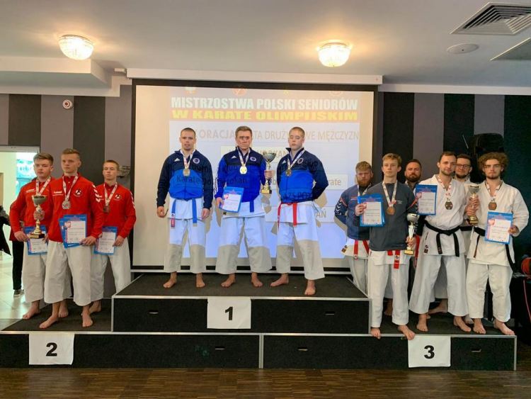 Medale średzkich karateków w Legnicy