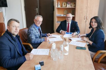 Podpisanie umowy na termomodernizację / fot. RFP