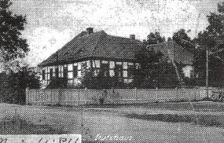 Dwór w Jastrzębcach / www.polska-org.pl