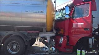 Koło Kostomłotów zderzyło się kilka ciężarówek