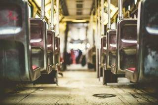 Komunikacja podmiejska dla uczniów za darmo!