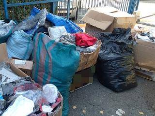 Handlował &quot;lewym&quot; towarem, chciał przekupić policjantów