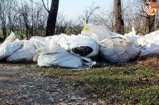 Uwaga na podrzucane odpady!