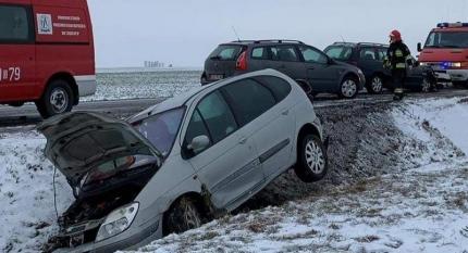 Zderzyły się 4 samochody. Są utrudnienia na drodze