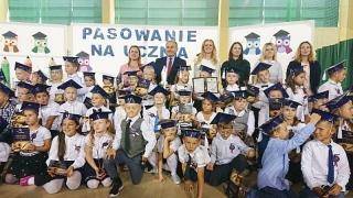 Pierwszoklasiści złożyli uroczyste ślubowanie