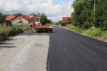 Rewitalizacja ul. Sportowej w Rakoszycach zmierza ku końcowi