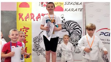 Udany start karateków z Ciechowa na mistrzostwach w Bogatyni