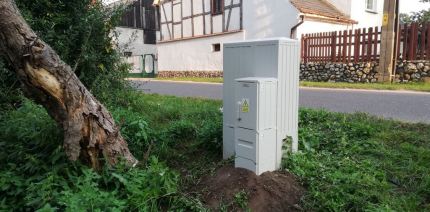 Pięć boisk z podłączeniem do sieci elektrycznej