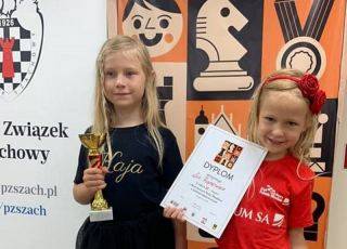 Kaja i Lila - szachistki z Mrozowa