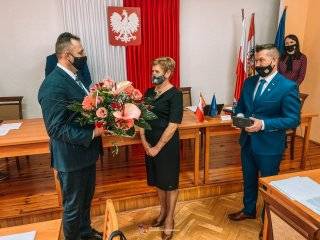 Lidia Hołodniuk zakończyła pracę w GOPS w Udaninie. Podziękowali jej wójt i radni