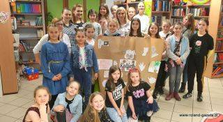 Biblioteka, też Kobieta