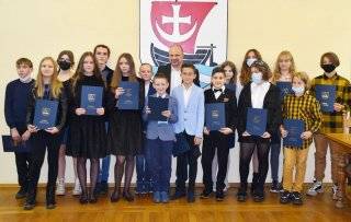 Najzdolniejsi uczniowie z gminy Malczyce otrzymali stypendia