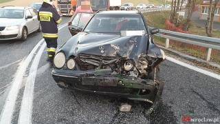 Zderzyły się dwie osobówki. Straty to około 10 tys. zł