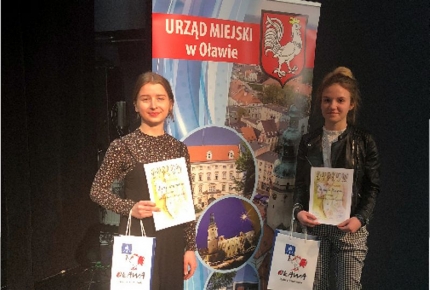 Natalia i Sara laureatkami Dolnośląskiego Konkursu Recytatorskiego