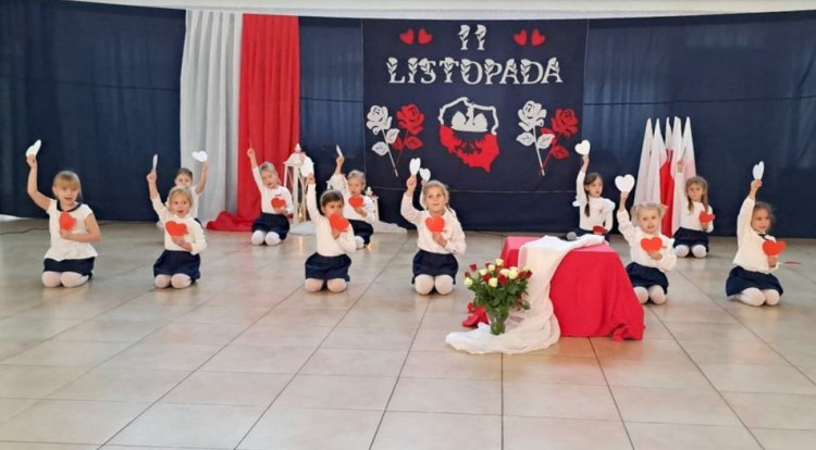Uroczystość z okazji Święta Niepodległości w Przedszkolu i Żłobku w Szczepanowie