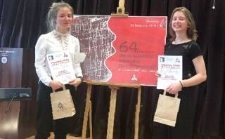 Sara i Natalia laureatkami etapu rejonowego Konkursu Recytatorskiego