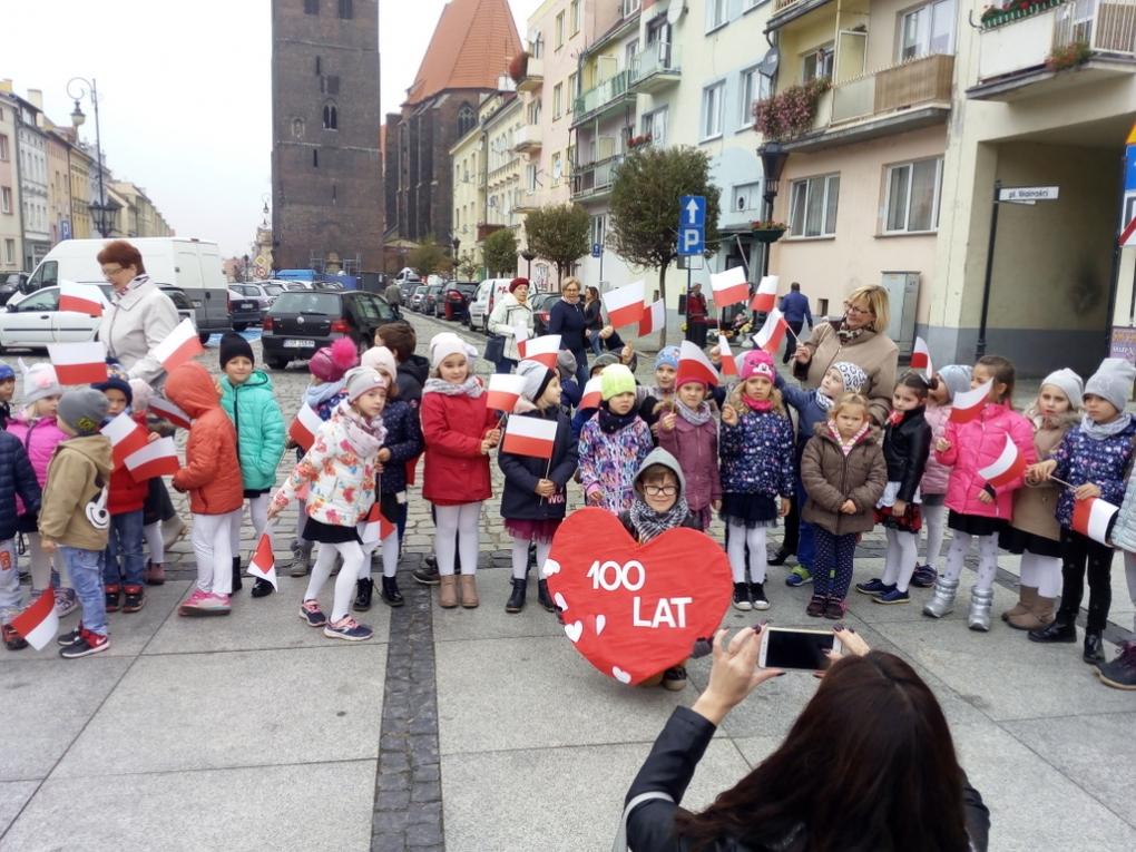 Przedszkolaki uczciły Święto Niepodległości