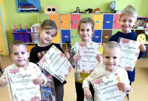 Jesień pełna kolorów – konkurs plastyczny w Przedszkolu nr 1 rozstrzygnięty