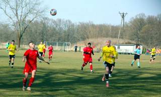 Mecz Błyskawica Lenartowice - Piast Żerniki (22.03.2025) / fot. gazeta Roland