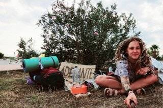 Młoda podróżniczka ze Środy zwiedza świat autostopem